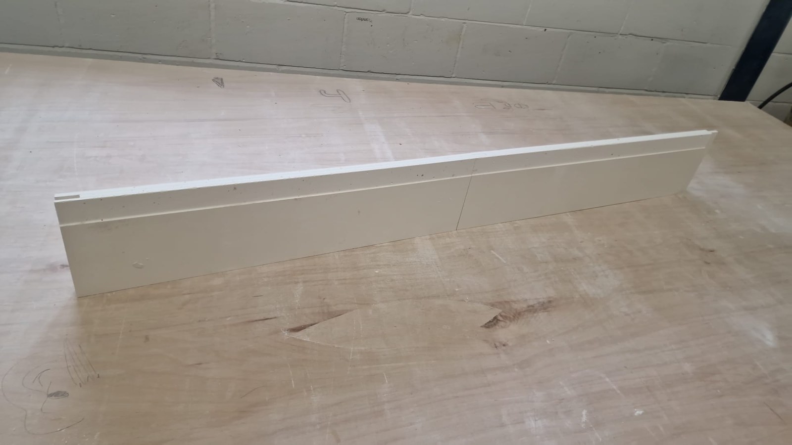 Seamless abutment shadow gap profile detail 5251 – wall and floor junction