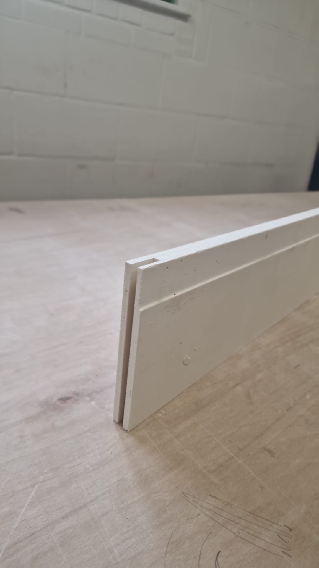 Seamless abutment shadow gap detail 5252 – wall and ceiling junction profile